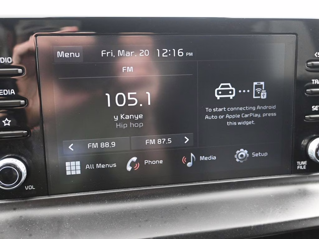 2025 Snow White Pearl Kia Seltos LX AWD SUV