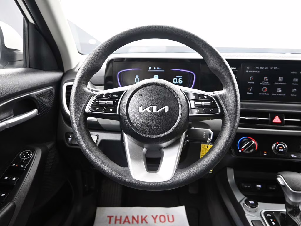 2025 Snow White Pearl Kia Seltos LX AWD SUV