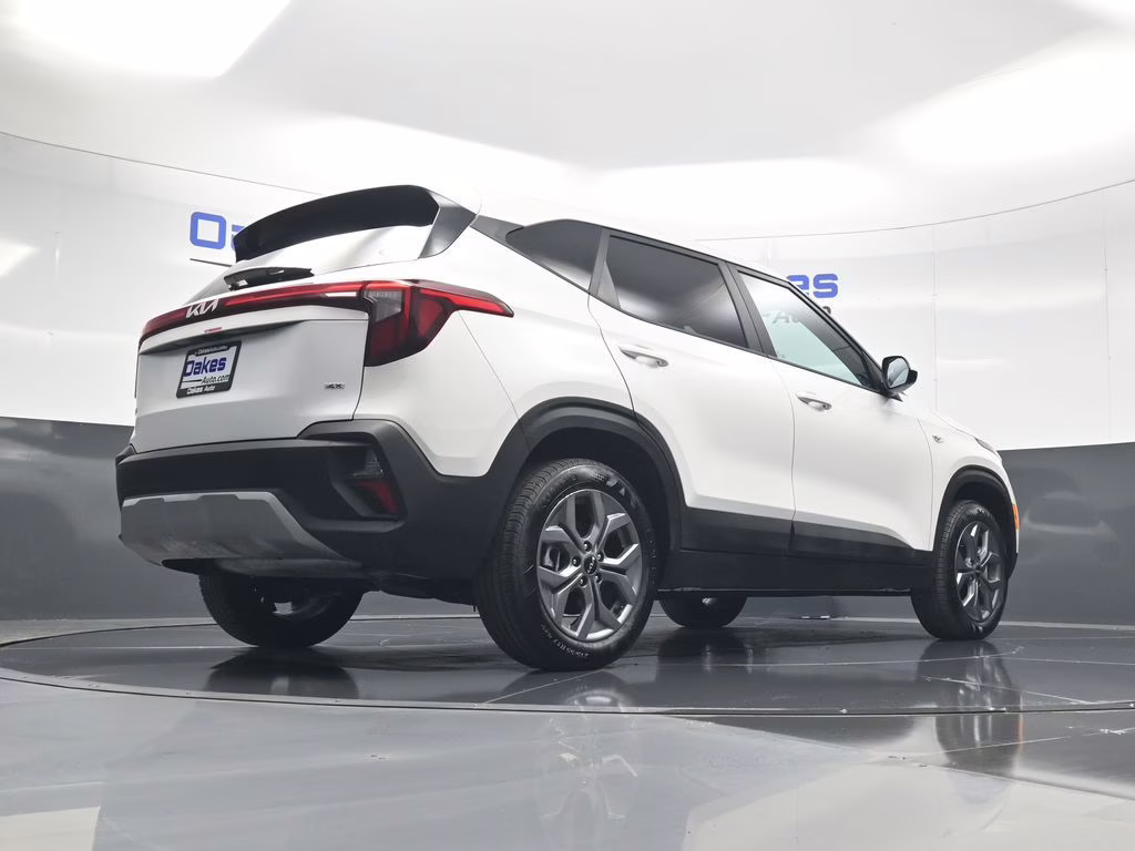 2025 Snow White Pearl Kia Seltos LX AWD SUV