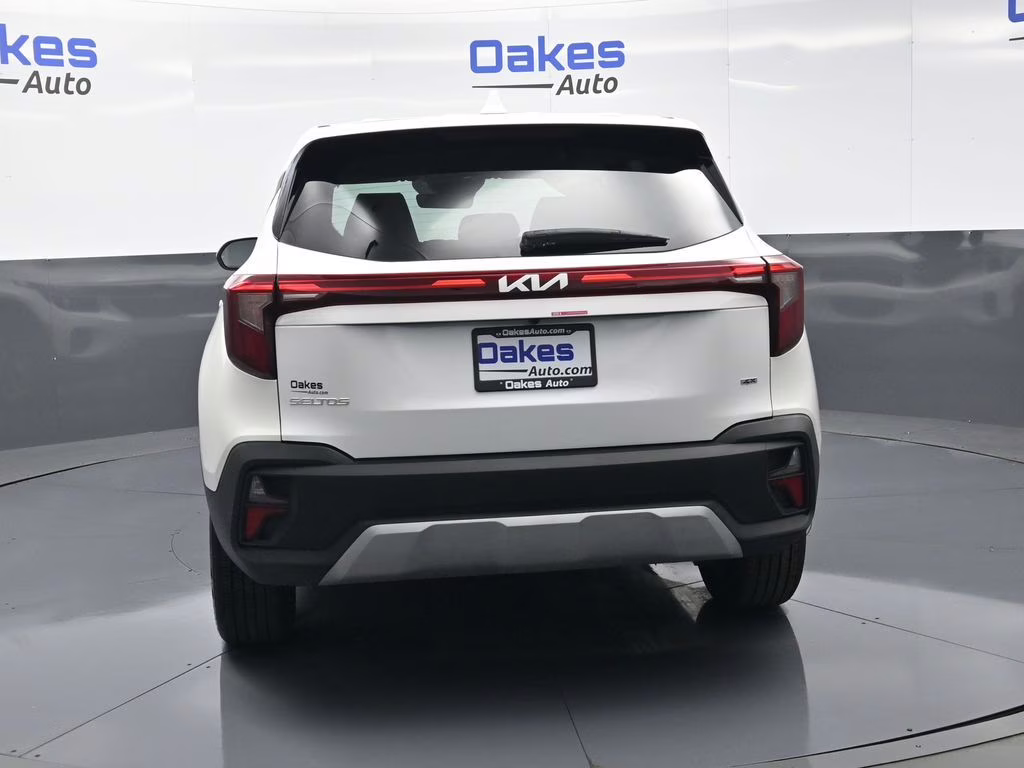 2025 Snow White Pearl Kia Seltos LX AWD SUV