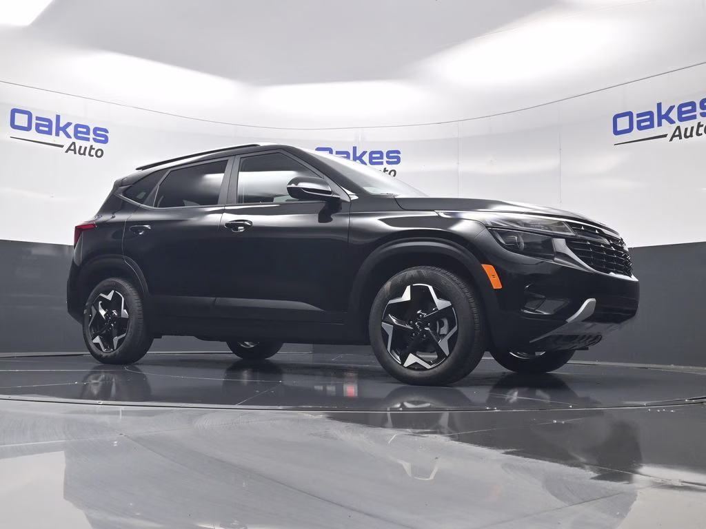 2026 Fusion Black Kia Seltos S FWD SUV