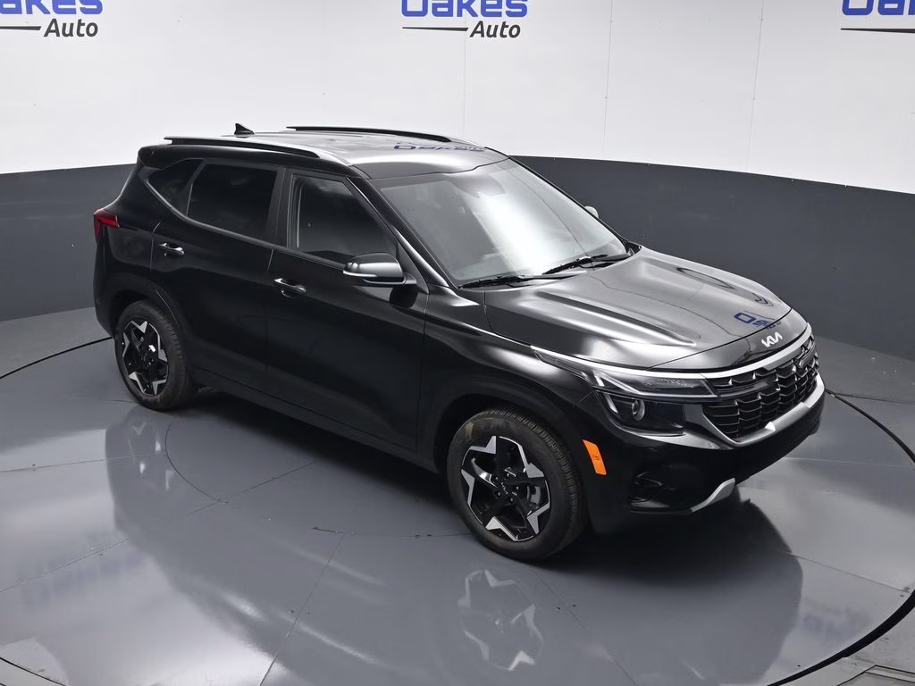 2026 Fusion Black Kia Seltos S FWD SUV