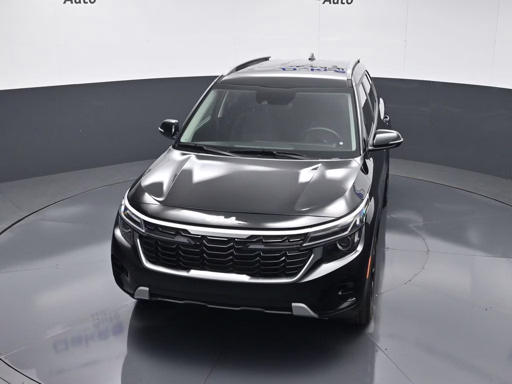 2026 Fusion Black Kia Seltos S FWD SUV