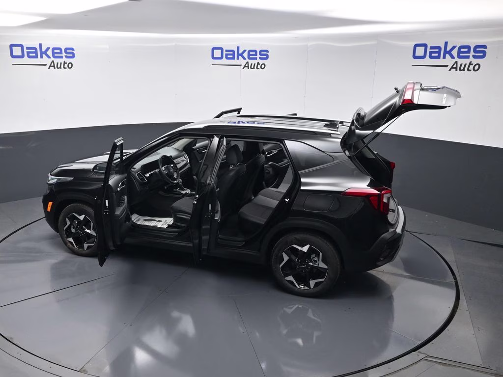 2026 Fusion Black Kia Seltos S FWD SUV