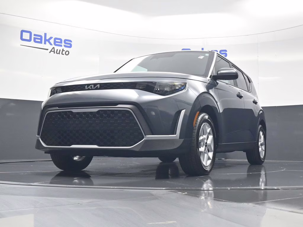 2025 Gray Kia Soul LX FWD Hatchback