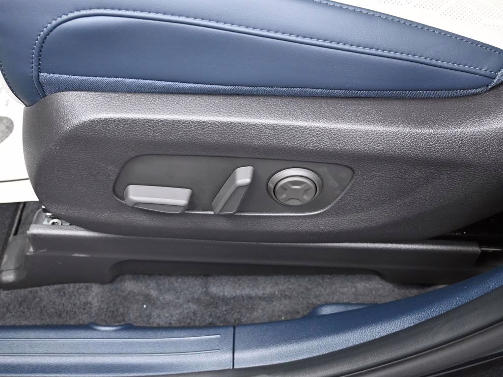 2026 Panthera Metal Kia Carnival Hybrid SX FWD Van