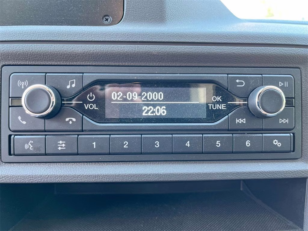 2023 Oxford White Ford E-450SD Base RWD Truck
