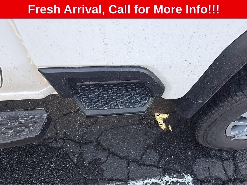 2025 Summit White GMC Sierra 2500HD SLT 4X4 Truck