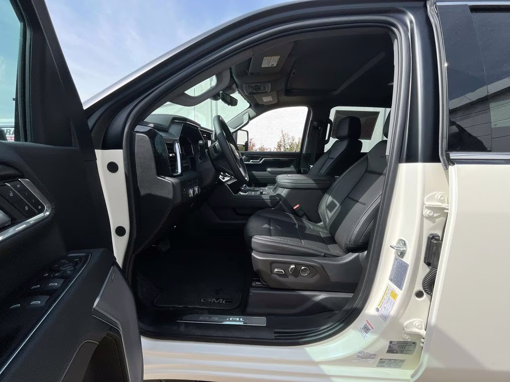 2025 Summit White GMC Sierra 2500HD Denali 4X4 Truck