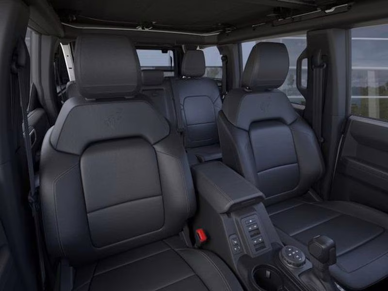 2025 Oxford White Ford Bronco Badlands 4X4 SUV