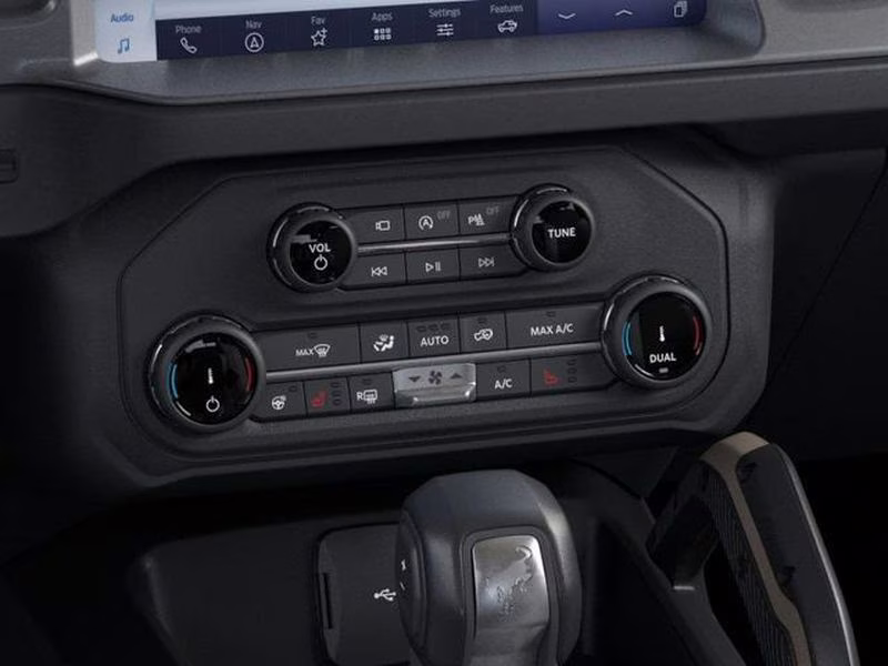 2025 Oxford White Ford Bronco Badlands 4X4 SUV