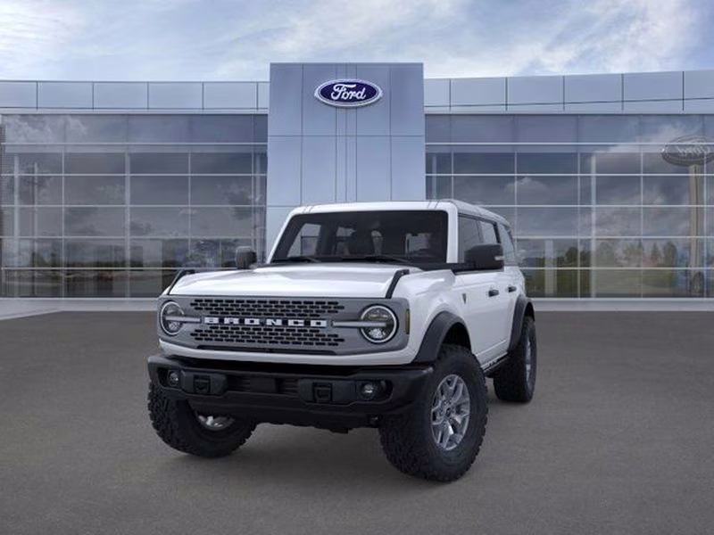2025 Oxford White Ford Bronco Badlands 4X4 SUV