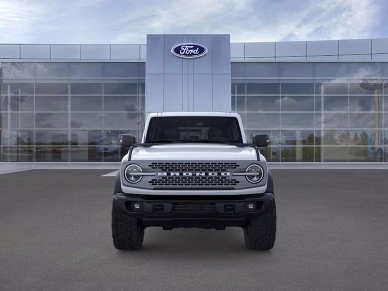 2025 Oxford White Ford Bronco Badlands 4X4 SUV