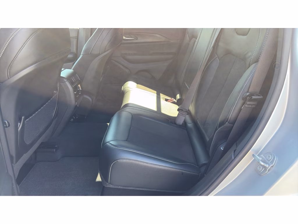 2025 Silver Jeep Grand Cherokee Laredo 4X4 Crossover