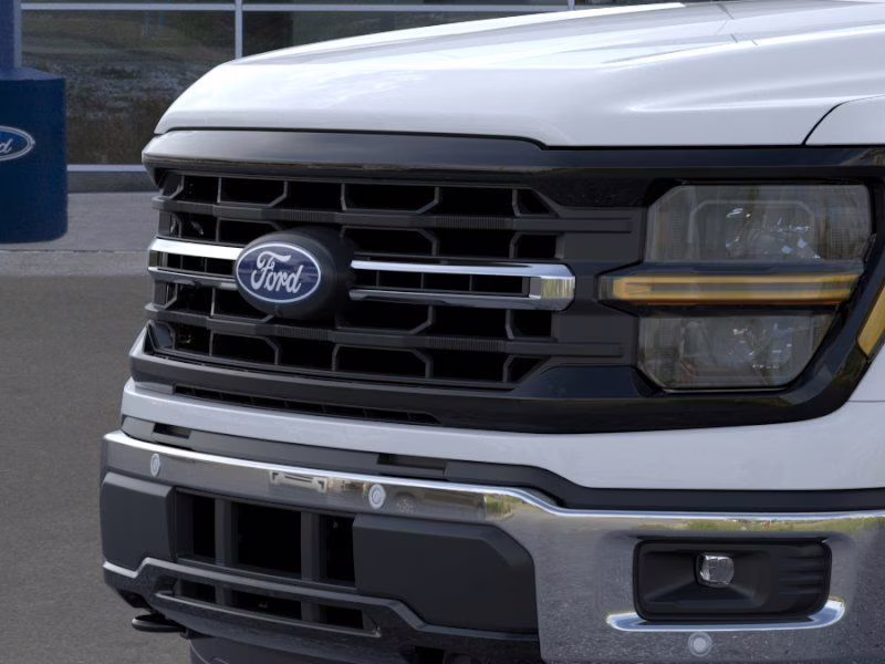 2025 Space White Metallic Ford F-150 XLT 4X4 Truck