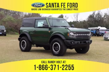 2023 Green Ford Bronco Badlands 4X4 Convertible