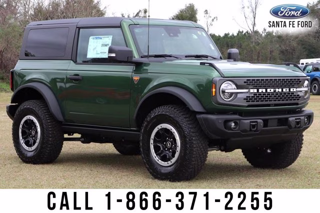 2023 Green Ford Bronco Badlands 4X4 Convertible