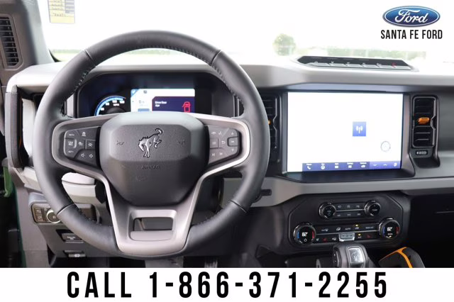 2023 Green Ford Bronco Badlands 4X4 Convertible