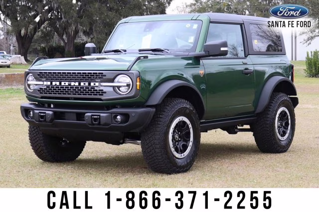 2023 Green Ford Bronco Badlands 4X4 Convertible