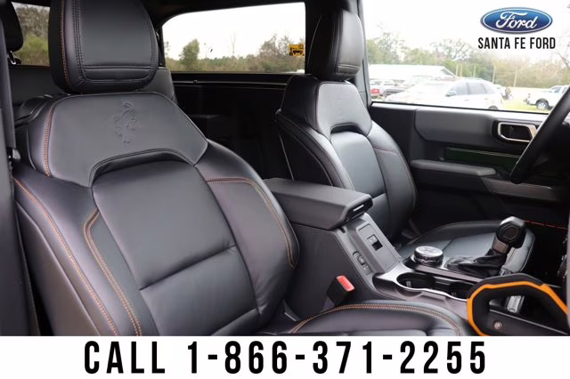 2023 Green Ford Bronco Badlands 4X4 Convertible