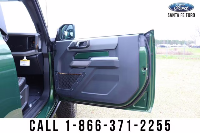 2023 Green Ford Bronco Badlands 4X4 Convertible