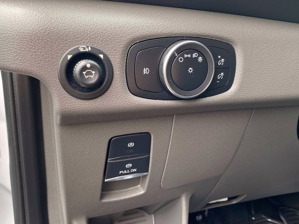 2022 Oxford White Ford Transit-350 XLT AWD Crossover