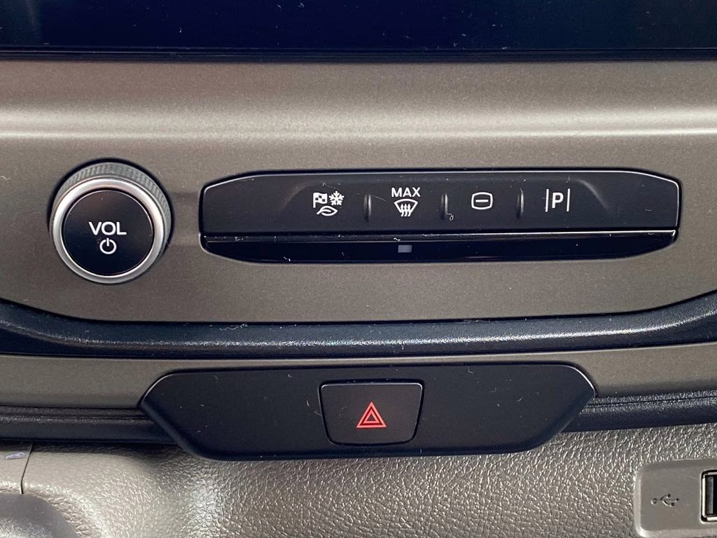 2022 Oxford White Ford Transit-350 XLT AWD Crossover