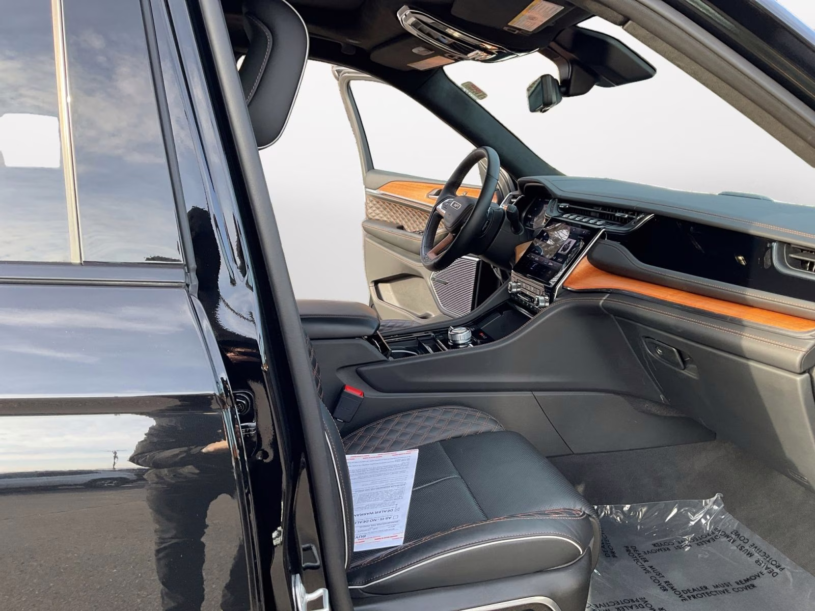 2024 Diamond Black Crystal Pearlcoat Jeep Grand Cherokee Summit Reserve 4xe 4X4 SUV