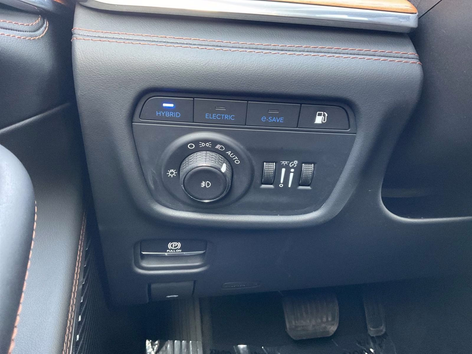 2024 Diamond Black Crystal Pearlcoat Jeep Grand Cherokee Summit Reserve 4xe 4X4 SUV