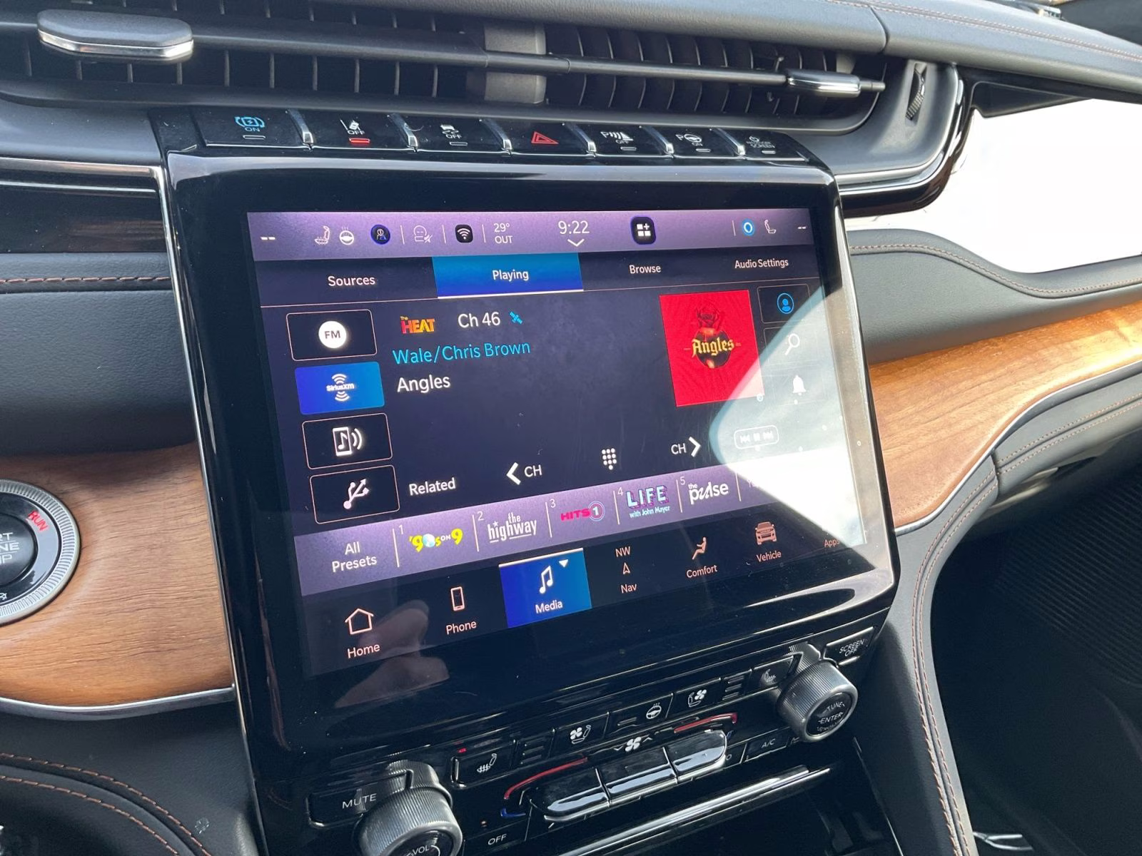 2024 Diamond Black Crystal Pearlcoat Jeep Grand Cherokee Summit Reserve 4xe 4X4 SUV