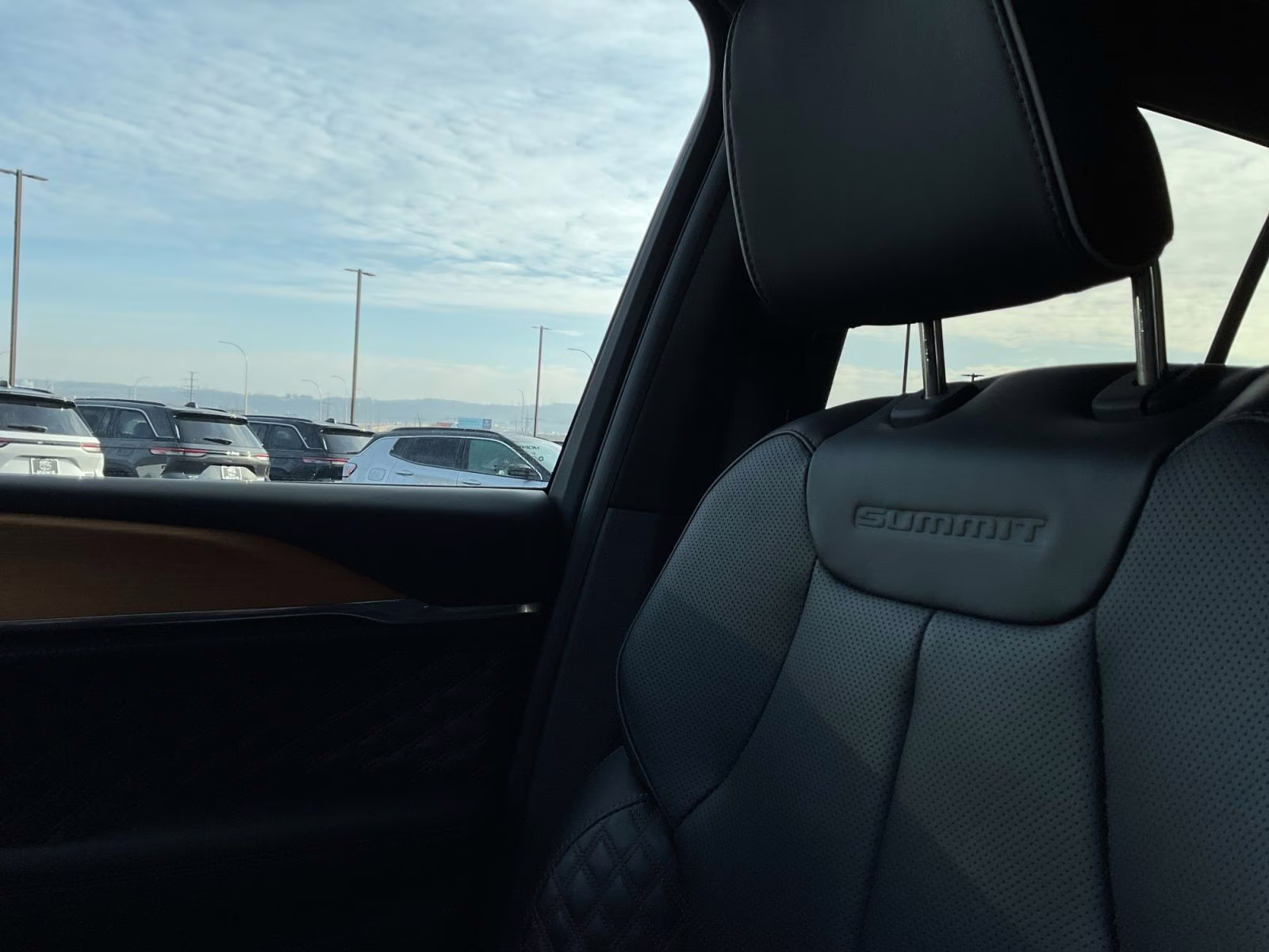 2024 Diamond Black Crystal Pearlcoat Jeep Grand Cherokee Summit Reserve 4xe 4X4 SUV