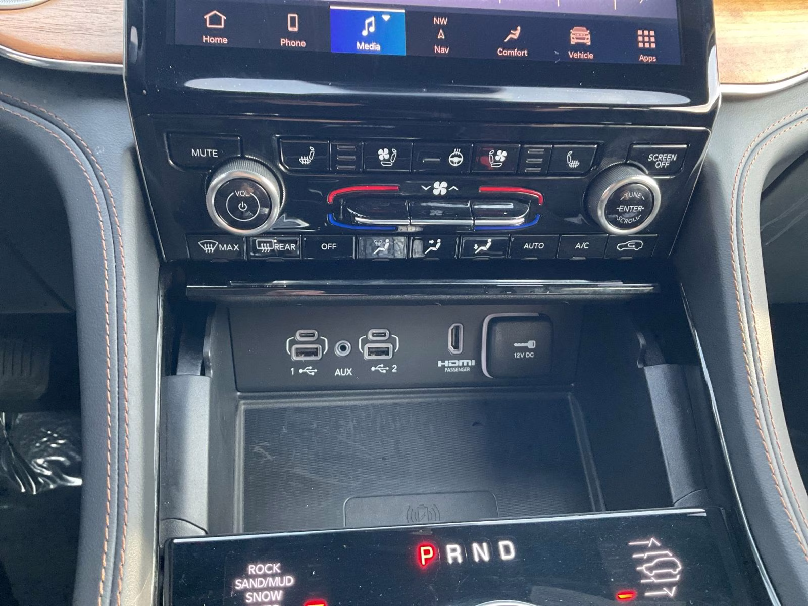 2024 Diamond Black Crystal Pearlcoat Jeep Grand Cherokee Summit Reserve 4xe 4X4 SUV