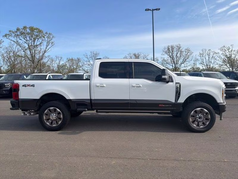 2025 Star White Metallic Tri-Coat Ford Super Duty F-350 SRW King Ranch 4X4 Truck
