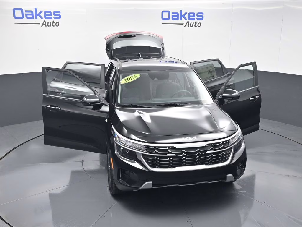 2026 Fusion Black Kia Seltos LX FWD SUV