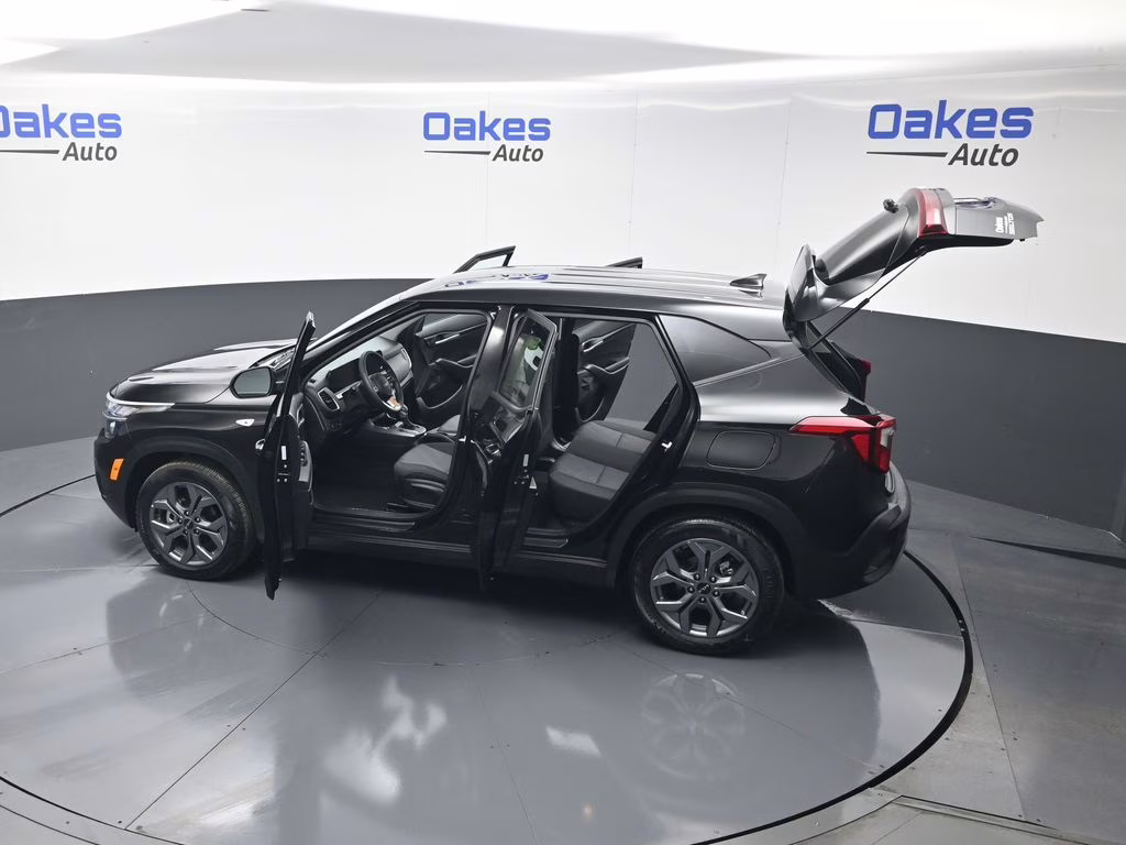2026 Fusion Black Kia Seltos LX FWD SUV