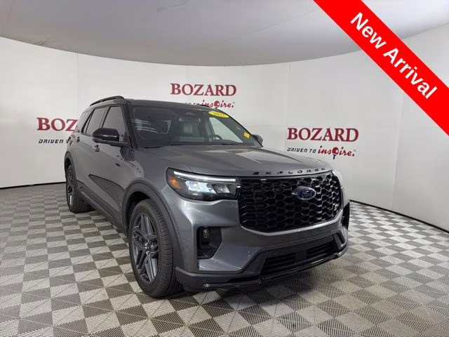 2025 Gray Metallic Ford Explorer ST 4X4 SUV