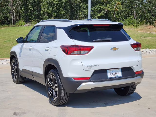 2026 Summit White Chevrolet Trailblazer LT FWD SUV