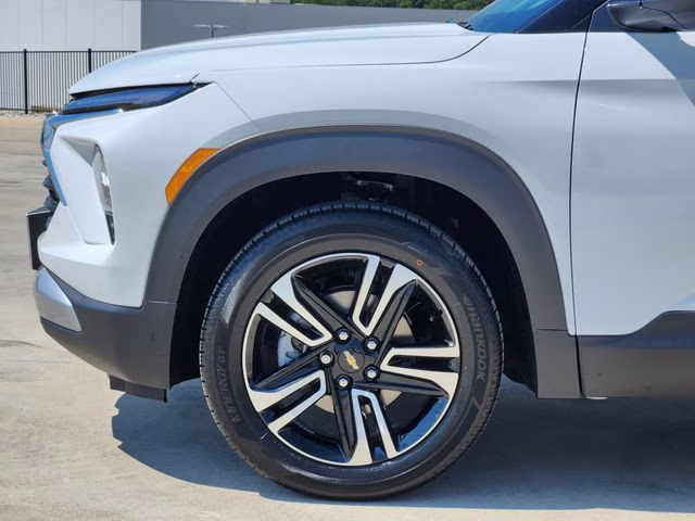 2026 Summit White Chevrolet Trailblazer LT FWD SUV