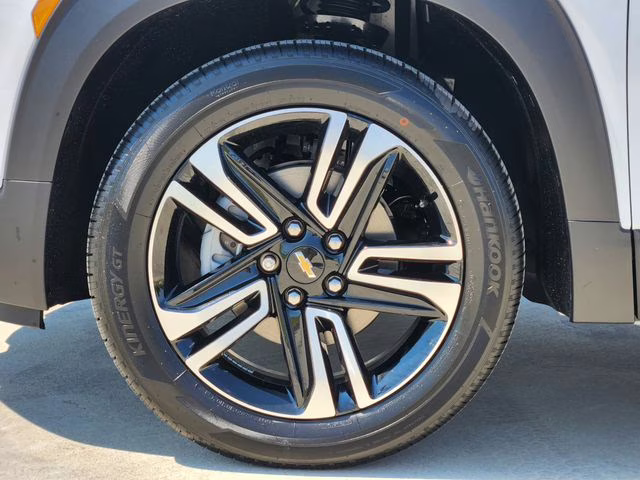 2026 Summit White Chevrolet Trailblazer LT FWD SUV