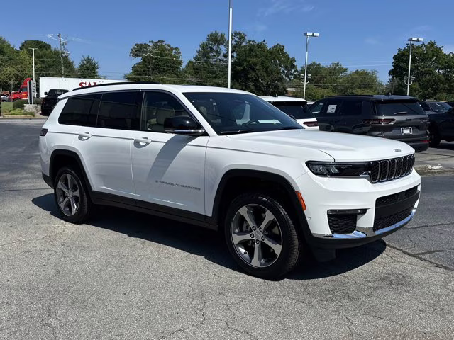 2025 Bright White Clearcoat Jeep Grand Cherokee L Limited 4X4 SUV