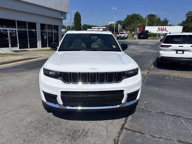 2025 Bright White Clearcoat Jeep Grand Cherokee L Limited 4X4 SUV