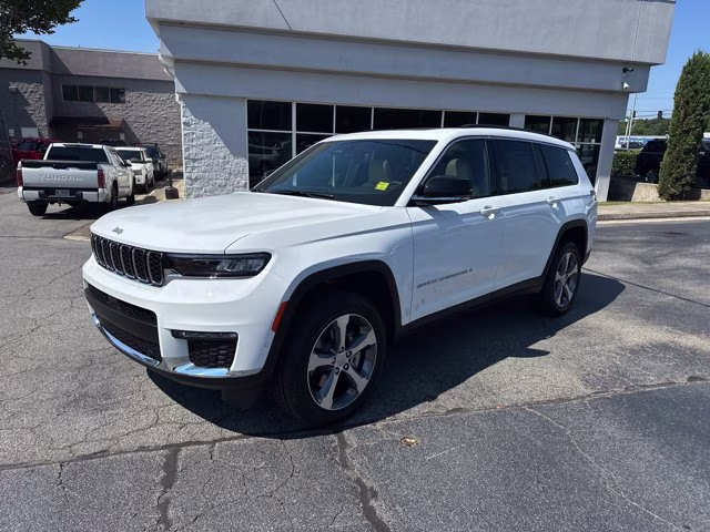 2025 Bright White Clearcoat Jeep Grand Cherokee L Limited 4X4 SUV