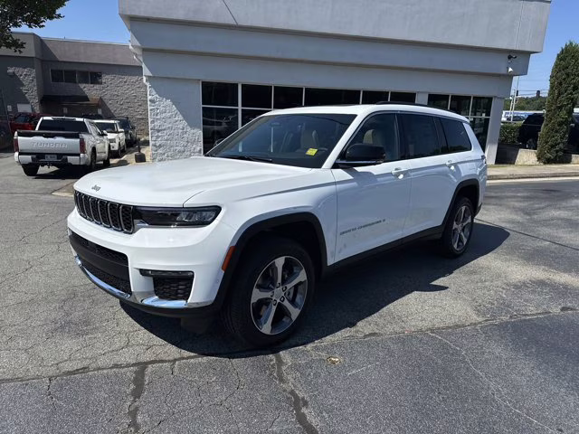 2025 Bright White Clearcoat Jeep Grand Cherokee L Limited 4X4 SUV