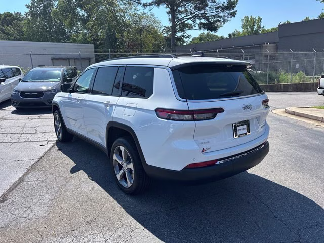 2025 Bright White Clearcoat Jeep Grand Cherokee L Limited 4X4 SUV