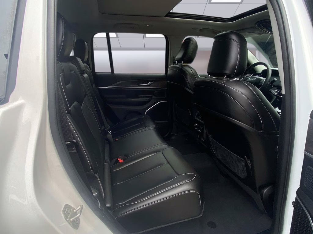 2024 Bright White Clearcoat Jeep Grand Cherokee 4xe 4X4 SUV