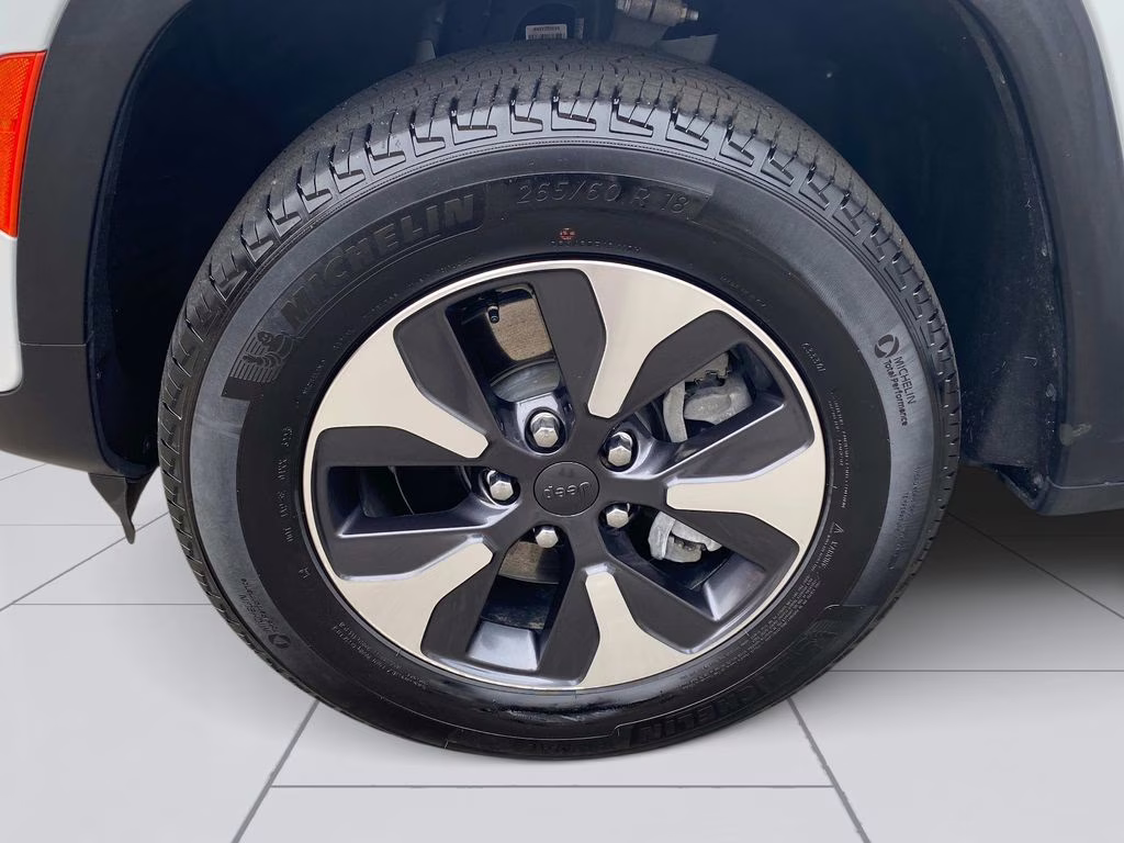 2024 Bright White Clearcoat Jeep Grand Cherokee 4xe 4X4 SUV