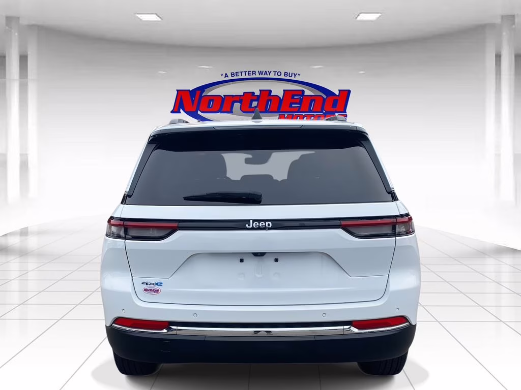 2024 Bright White Clearcoat Jeep Grand Cherokee 4xe 4X4 SUV