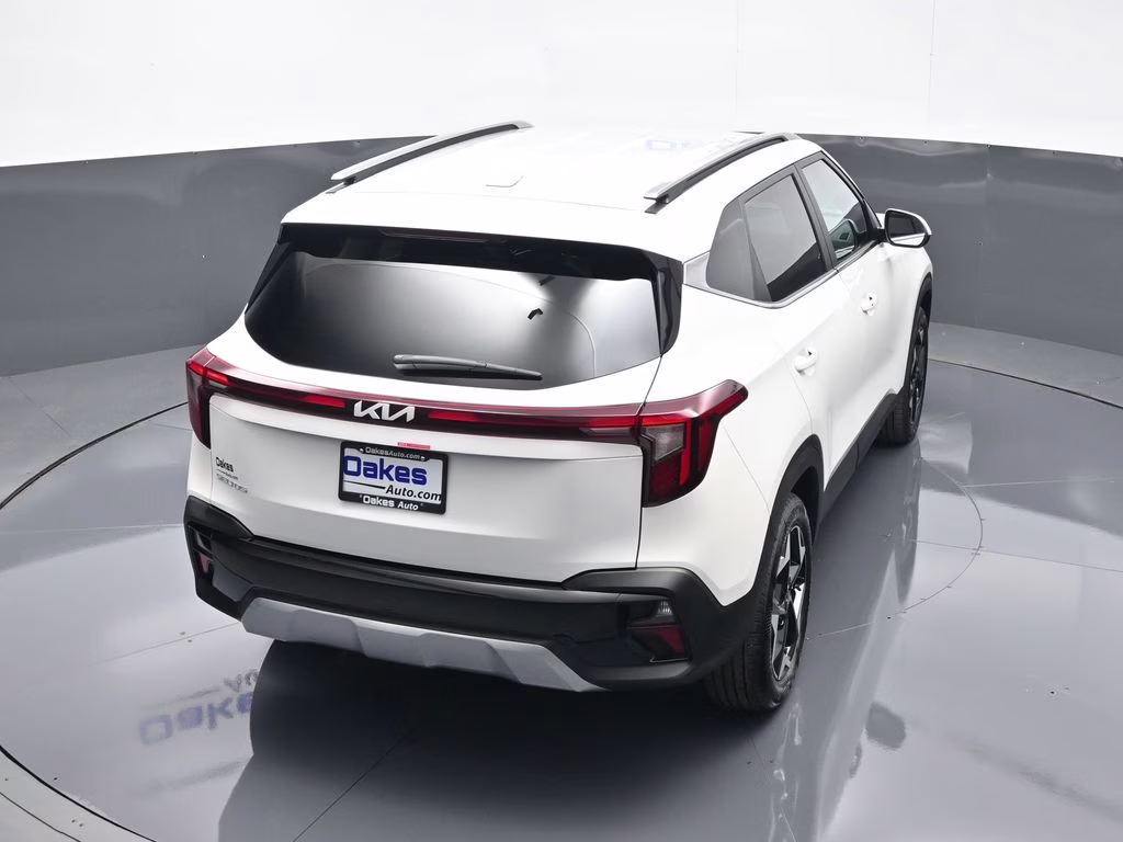 2026 Snow White Pearl Kia Seltos EX FWD SUV