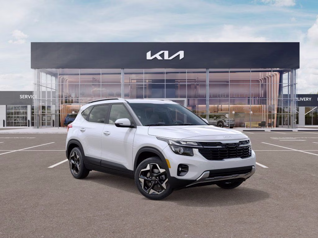 2026 Snow White Pearl Kia Seltos EX FWD SUV