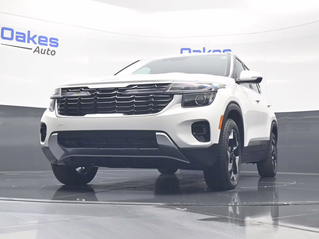 2026 Snow White Pearl Kia Seltos EX AWD SUV